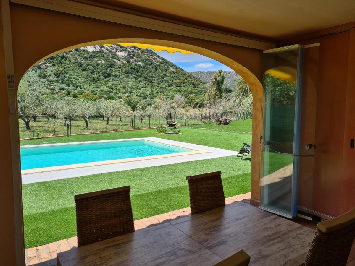Villa Paola San Teodoro Con Piscina Privata Lu Lioni Экстерьер фото