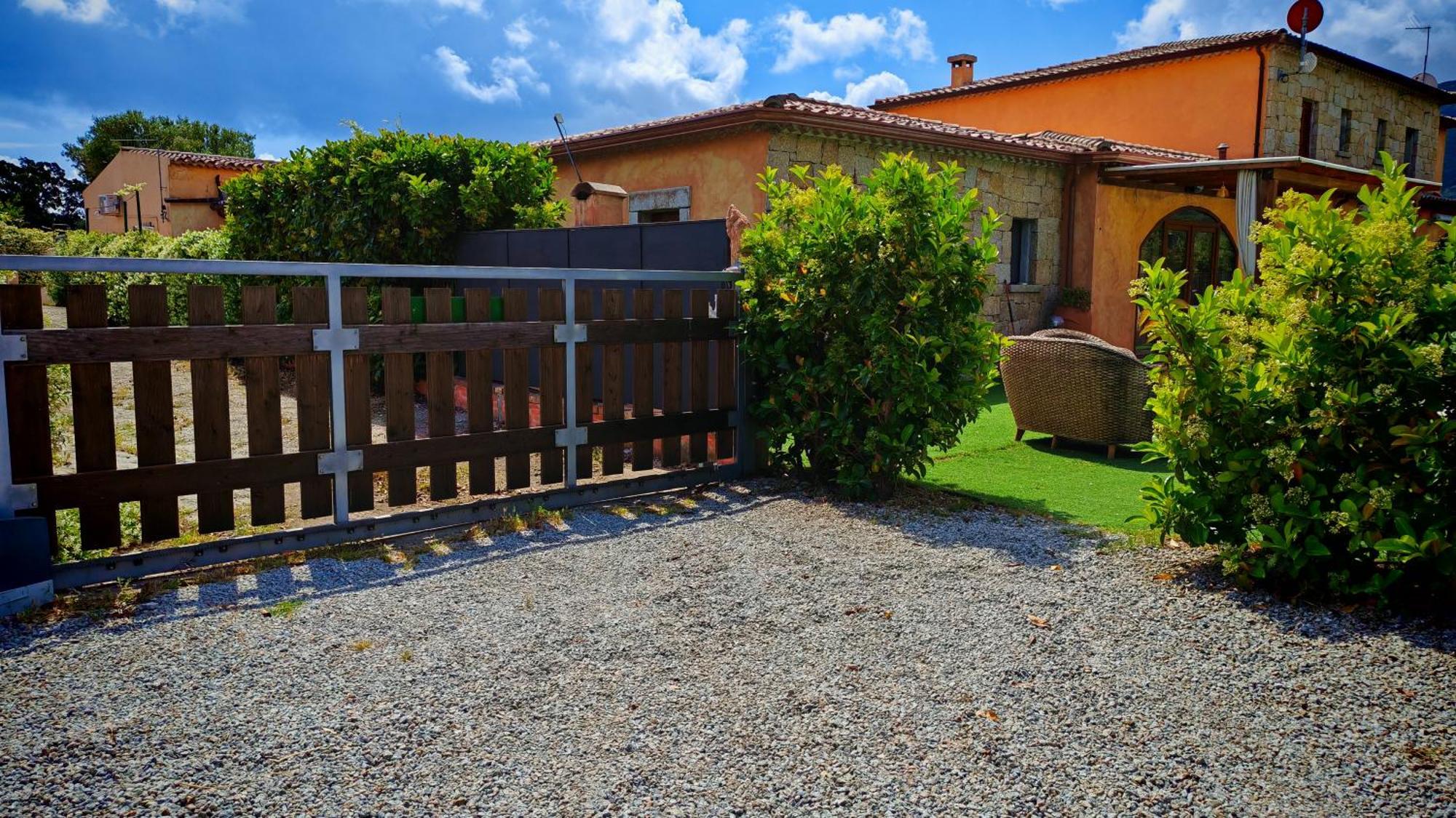Villa Paola San Teodoro Con Piscina Privata Lu Lioni Экстерьер фото
