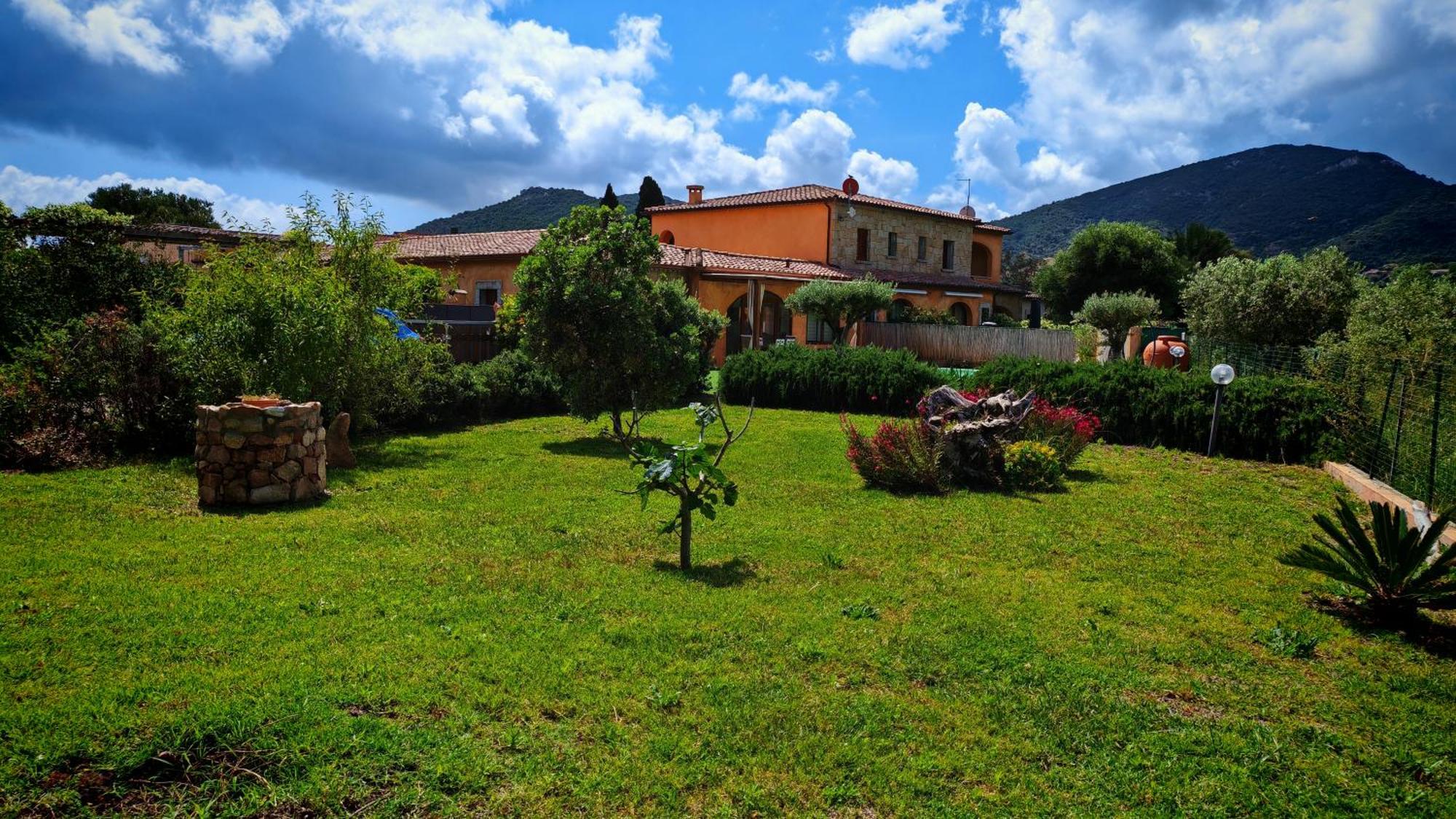 Villa Paola San Teodoro Con Piscina Privata Lu Lioni Экстерьер фото